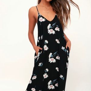 Yours Tule Black Daisy Print Maxi Dress
Lulus , size Small/Medium